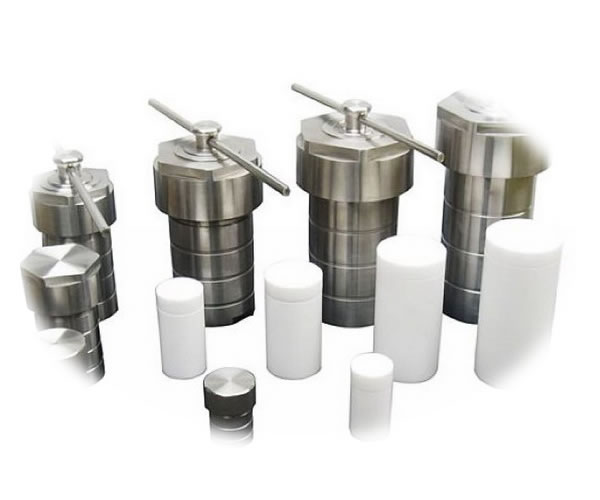 霍桐儀器聚四氟水熱反應(yīng)釜實(shí)物圖